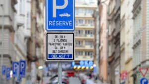 Парковка в Праге. Бесплатные парковки в Праге.