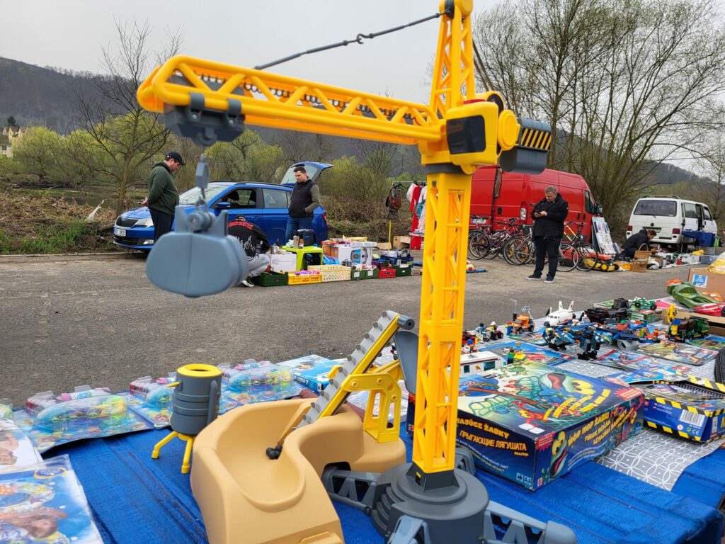 Игрушки блошиный рынок Прага