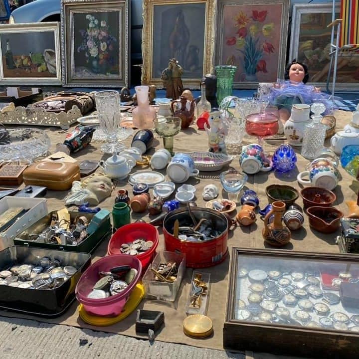 Антиквариат блошиный рынок Прага