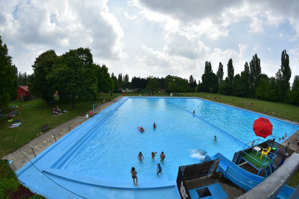 Бассейн Čakovice Прага